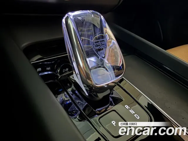 Volvo XC60 Generation 2 — Фото автомобиля 9