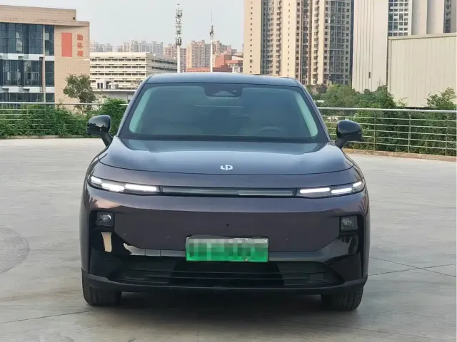 Leapmotor Leapmotor B10 2025 510 Joy Edition — Фото автомобиля 2