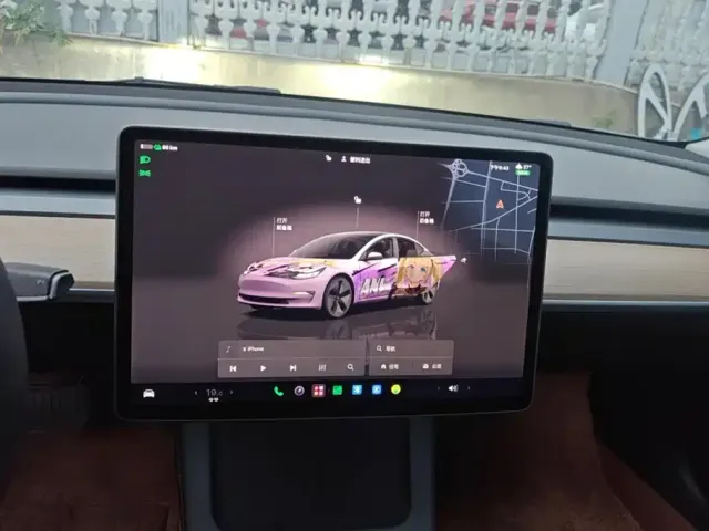 Tesla Model 3 — Фото автомобиля 13
