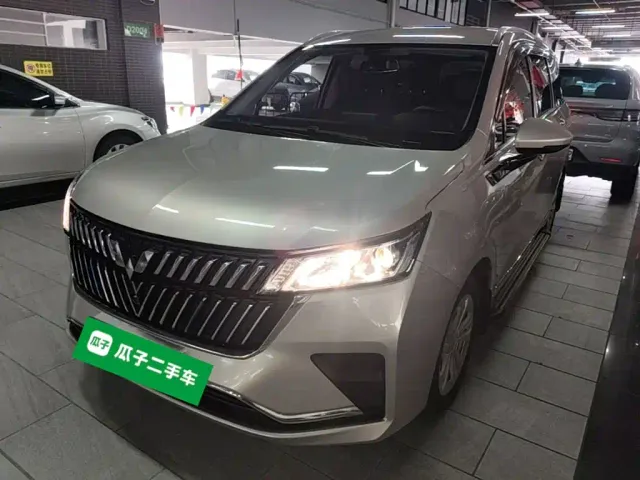 Фотография автомобиля — Wuling Jiachen