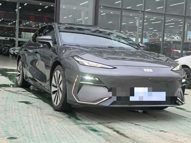 Geely Galaxy E8 — Фото автомобиля 3