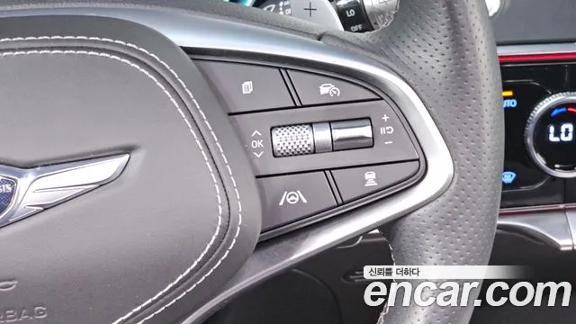 Genesis GV70 — Фото автомобиля 28