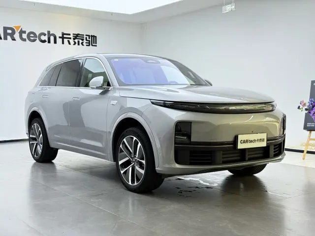 Li Auto L7 — Фото автомобиля 12