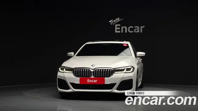 BMW 5-Series 5 серия (G30) 523d xDrive M Sport — Фото автомобиля 3