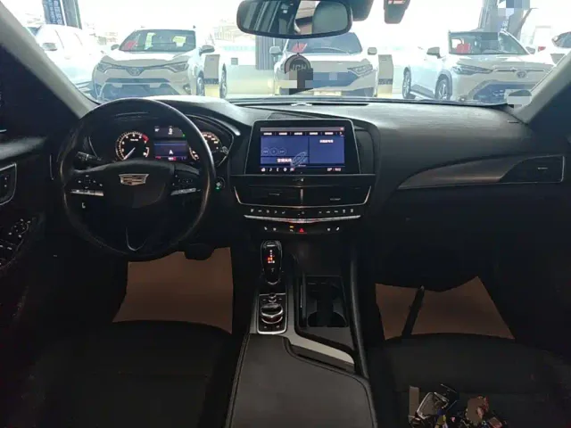 Cadillac CT5 — Фото автомобиля 9