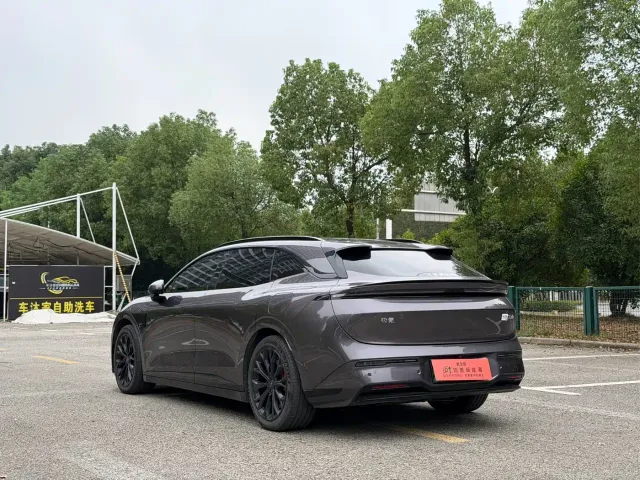 Zeekr 007 GT — Фото автомобиля 6