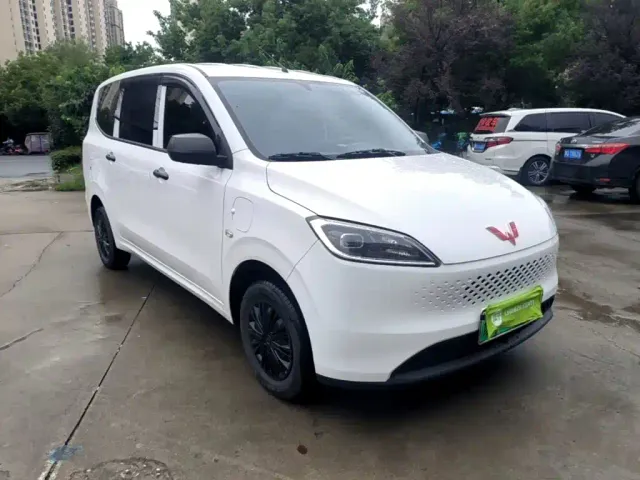 Wuling Hongguang — Фото автомобиля 3