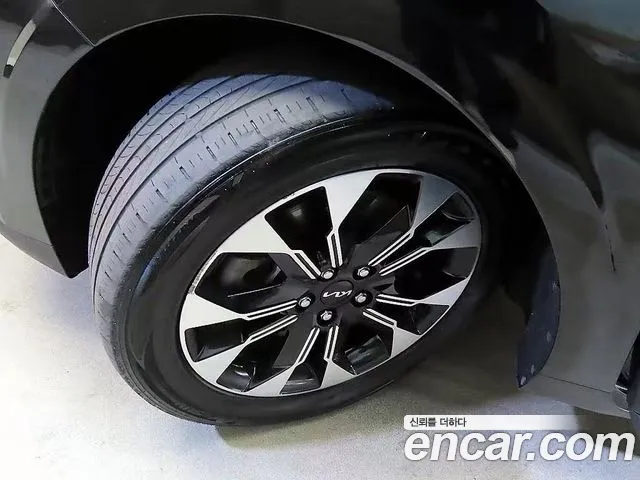 Kia Carnival 4th Gen — Фото автомобиля 5