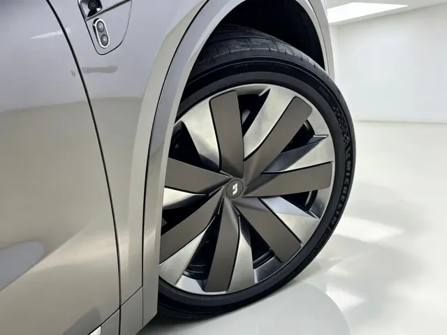 Li Auto Li Xiang L9 2026 Base Model — Фото автомобиля 6