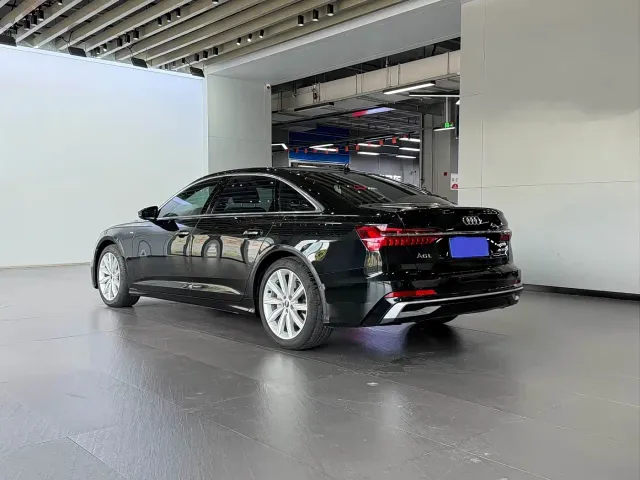Audi A6L — Фото автомобиля 18