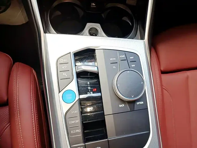 BMW i4 — Фото автомобиля 13