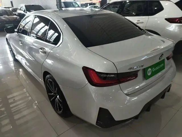 BMW 3 Series — Фото автомобиля 4