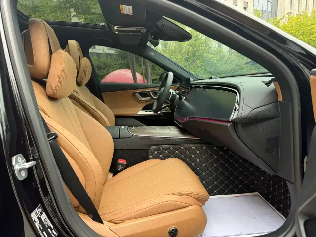 Mercedes-Benz E-Class — Фото автомобиля 13