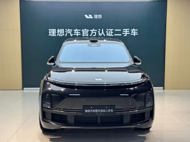 Li Auto Li L8 2025 Ultra Smart Renewal Edition — Фото автомобиля 2