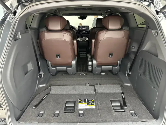 Toyota Granvia — Фото автомобиля 22