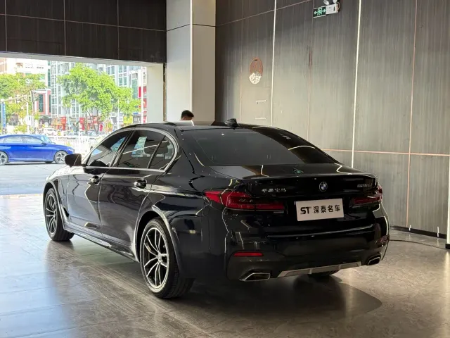 BMW 5 Series — Фото автомобиля 7