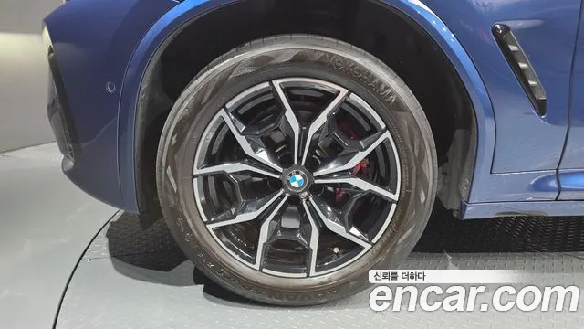 BMW X4 xDrive20i M Sport Pro — Фото автомобиля 2