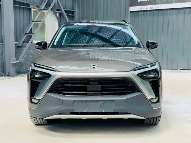 Nio ES8 — Фото автомобиля 2