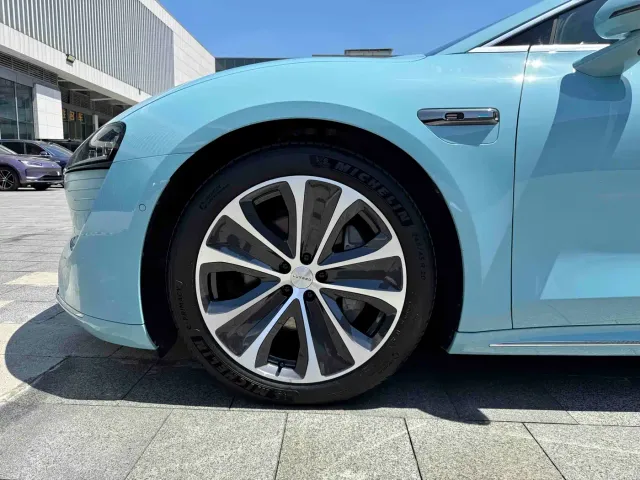 Luxeed S7 — Фото автомобиля 5