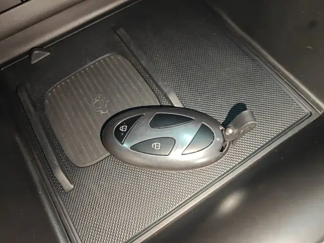 Hyundai Sonata — Фото автомобиля 8