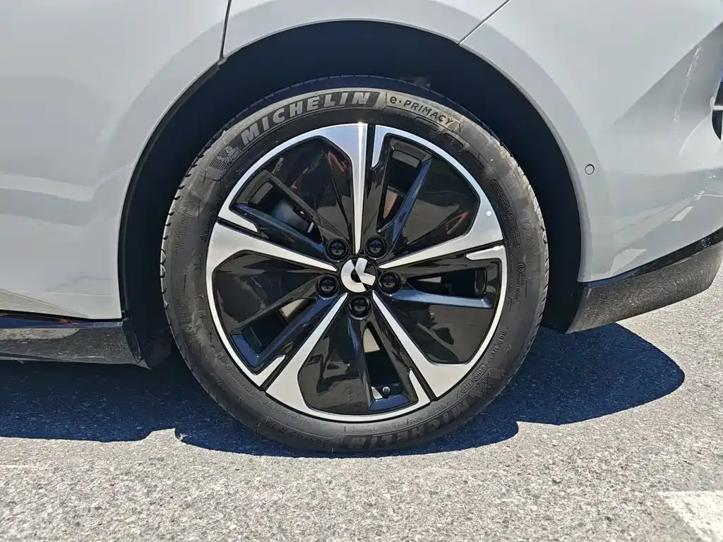 NIO NIO ET5T 2025 75kWh Touring — Фото автомобиля 17