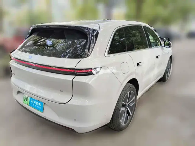 Li Auto L6 — Фото автомобиля 2