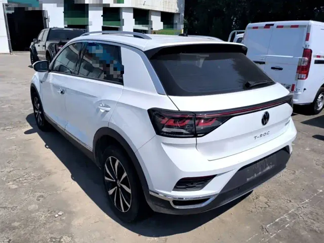 Volkswagen T-Roc — Фото автомобиля 4
