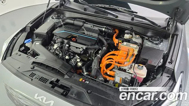 Kia K8 Hybrid — Фото автомобиля 9