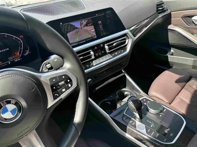 BMW 3 Series — Фото автомобиля 13