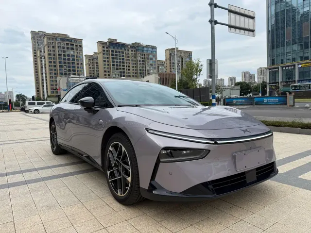 Xpeng P7+ — Фото автомобиля 3