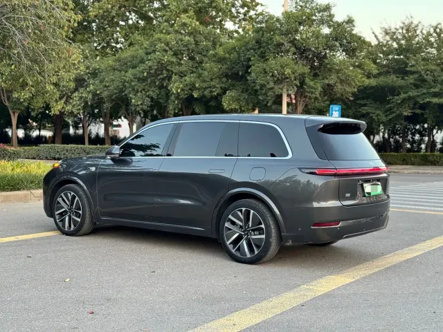 Li Auto L9 — Фото автомобиля 7