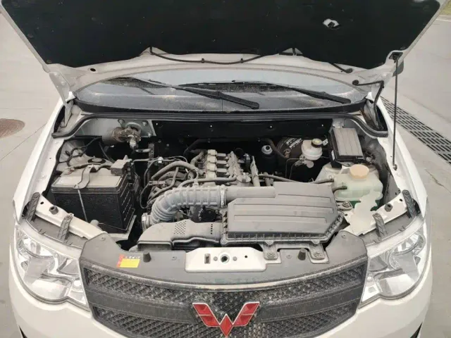 Wuling Hongguang — Фото автомобиля 16