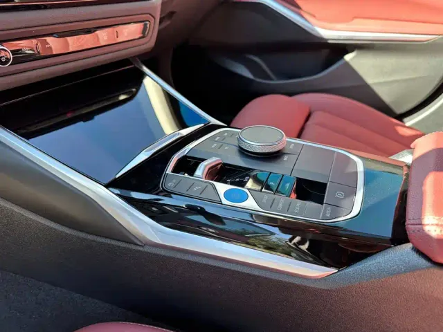 BMW i3 — Фото автомобиля 12