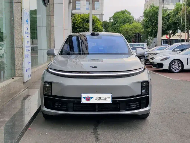 Li Auto L7 — Фото автомобиля 2