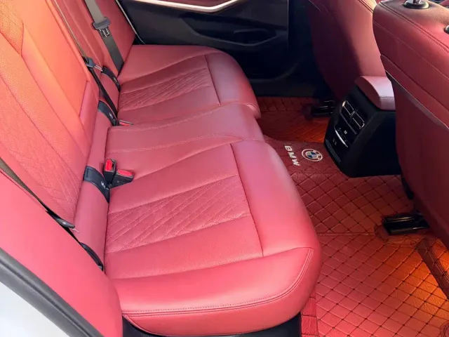 BMW 3 Series — Фото автомобиля 10