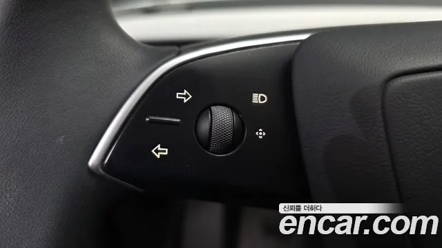 Tesla Model 3 — Фото автомобиля 30