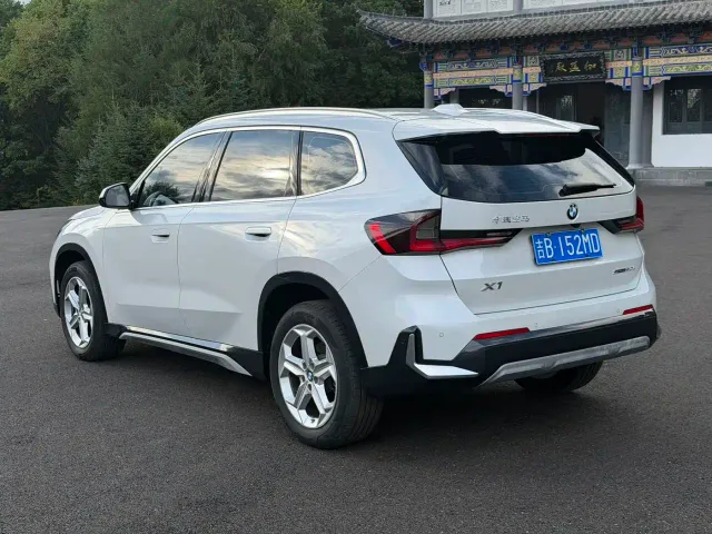 BMW X1 — Фото автомобиля 4
