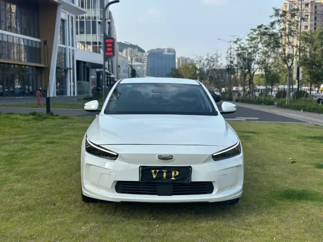 Geely Geometry A — Фото автомобиля 2
