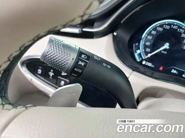 Genesis GV70 — Фото автомобиля 29