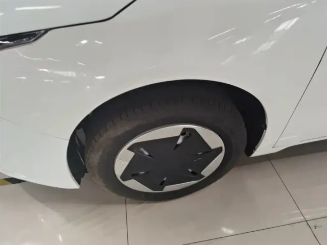 Geely Geometry A — Фото автомобиля 22