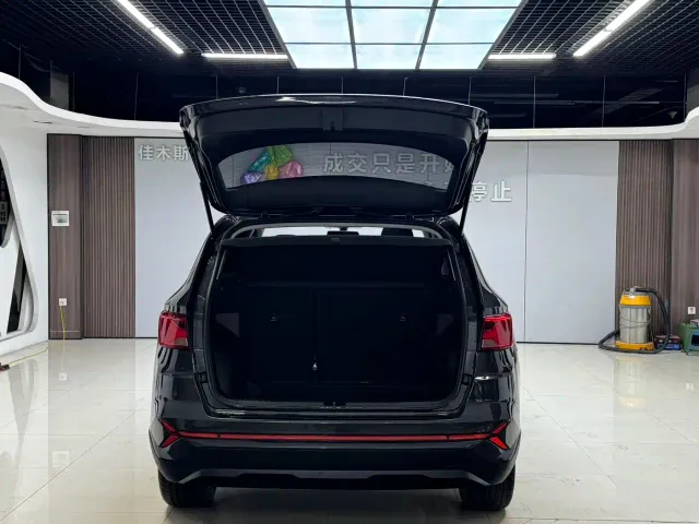 Jetta VS7 — Фото автомобиля 9