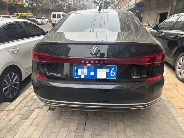 Volkswagen Passat — Фото автомобиля 6