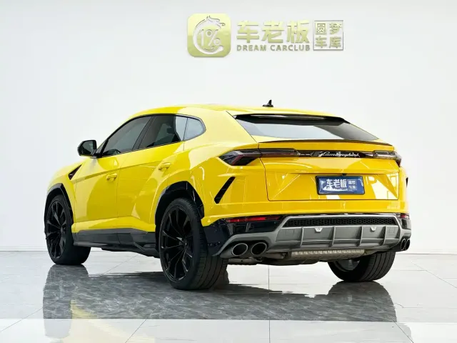 Lamborghini Urus — Фото автомобиля 6