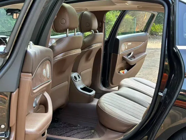 Mercedes-Benz E-Class — Фото автомобиля 8