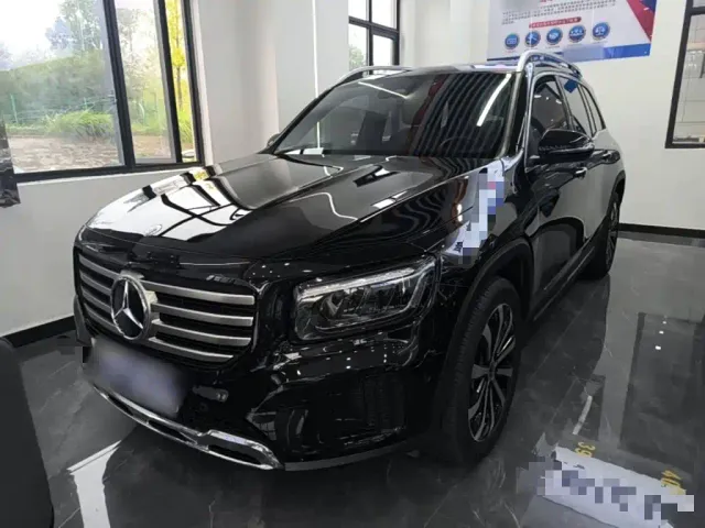Фотография автомобиля — Mercedes-Benz GLB-Class