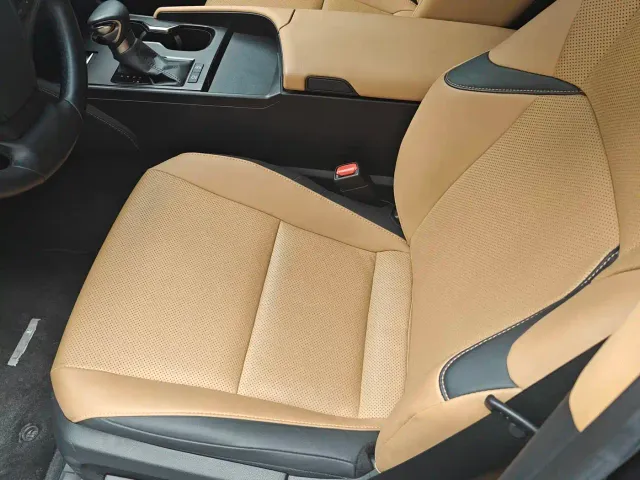 Lexus ES — Фото автомобиля 10