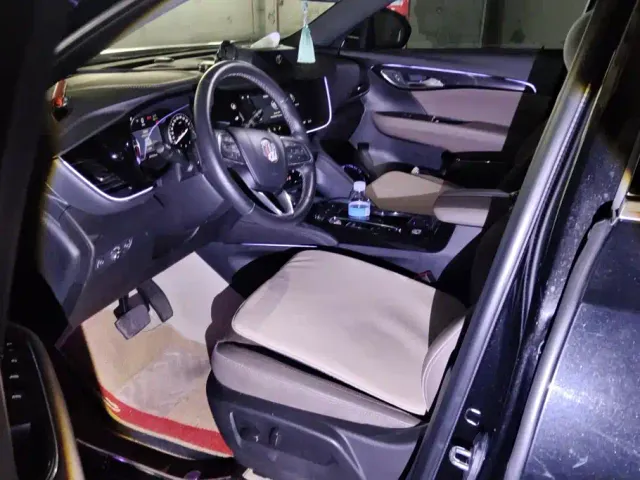 Buick Envision Plus — Фото автомобиля 9