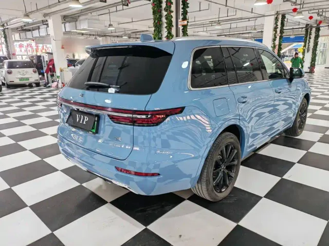 Li Auto ONE — Фото автомобиля 6