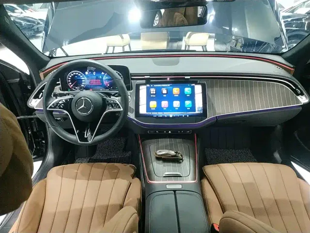 Mercedes-Benz E-Class — Фото автомобиля 5