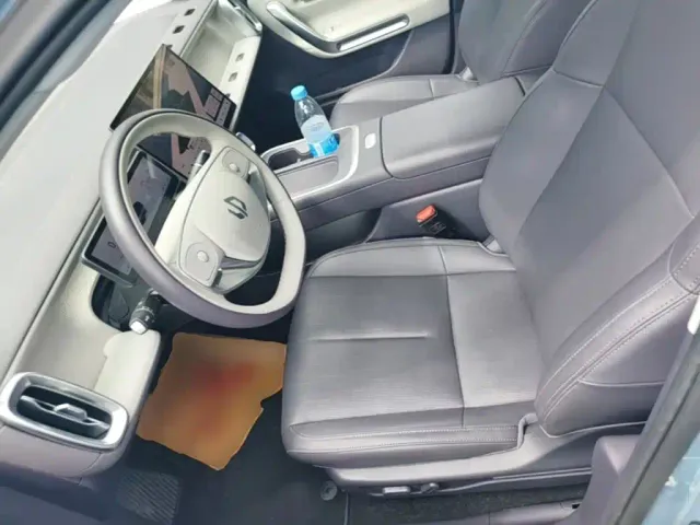 Leapmotor B01 — Фото автомобиля 14